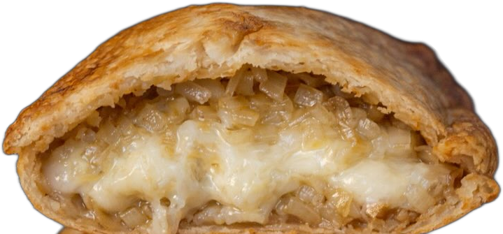 Empanada de Cebolla y queso cortada al medio